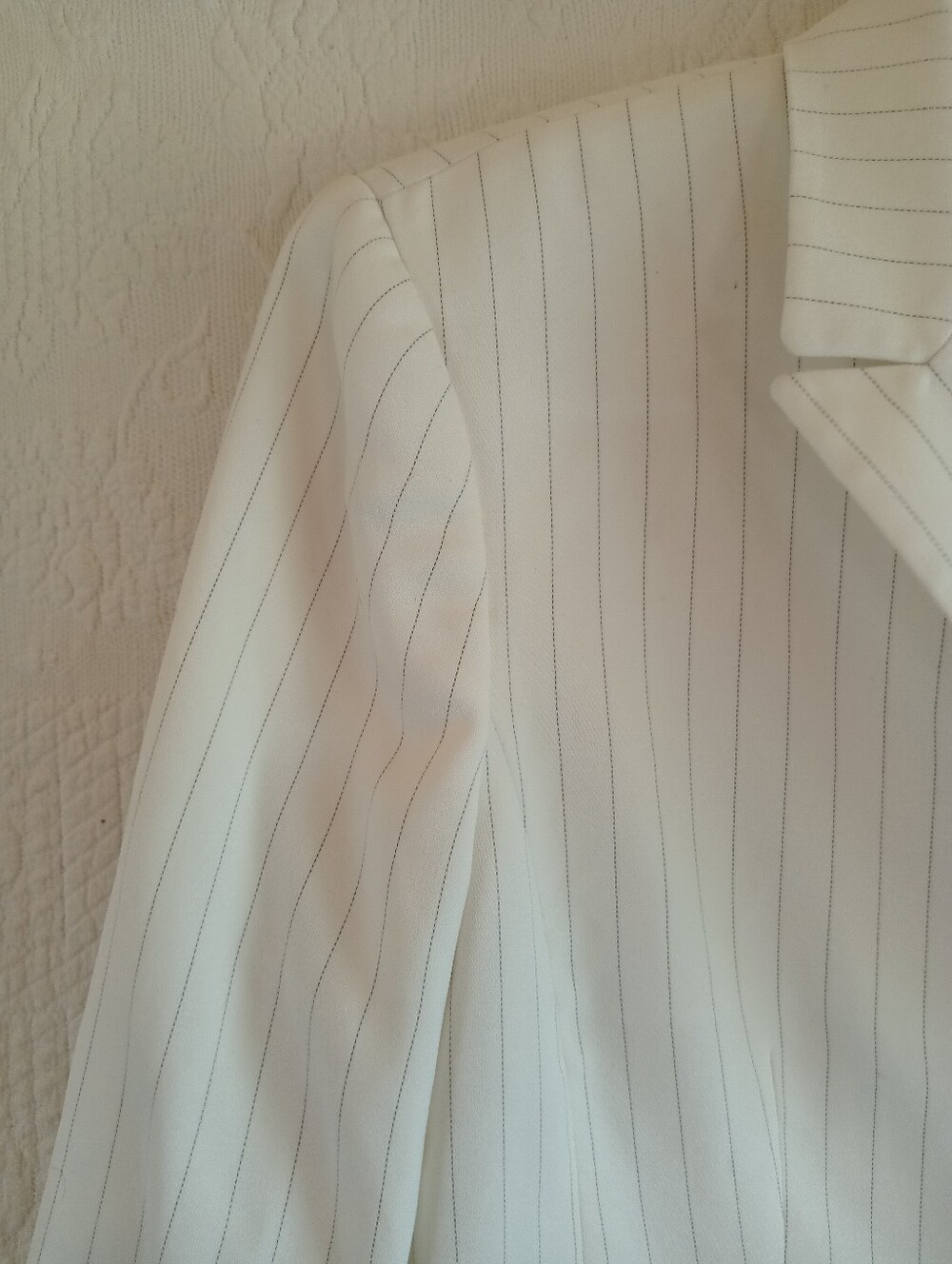 Kasper White Pinstripe Blazer with Dark Buttons Femme Summer Business Work Wear - Picture 4 of 15